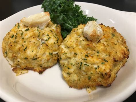  Baltimore Crab Cakes: Juicy Jumbo Lump Meat Meets Tangy Remoulade for a Symphony of Seafood Flavors!